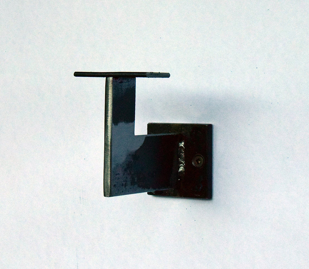 Can Modern Steel Products Make Minimalist Interiors Feel More Inviting?