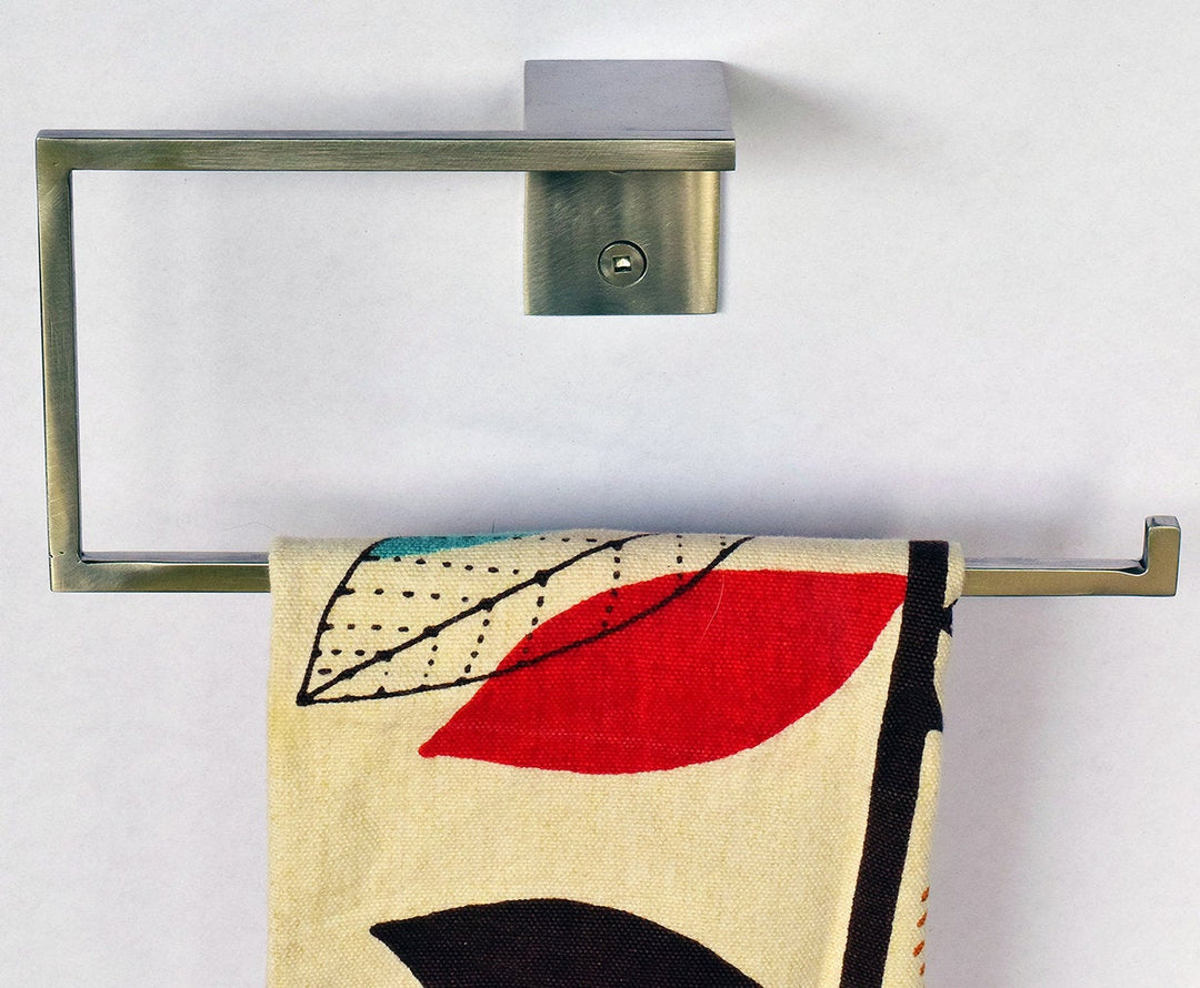 Towel Holder: Open Rectangular Form